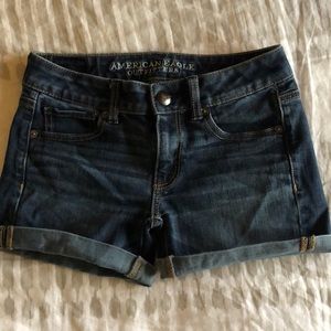 super stretch, mid rise jean shorts,